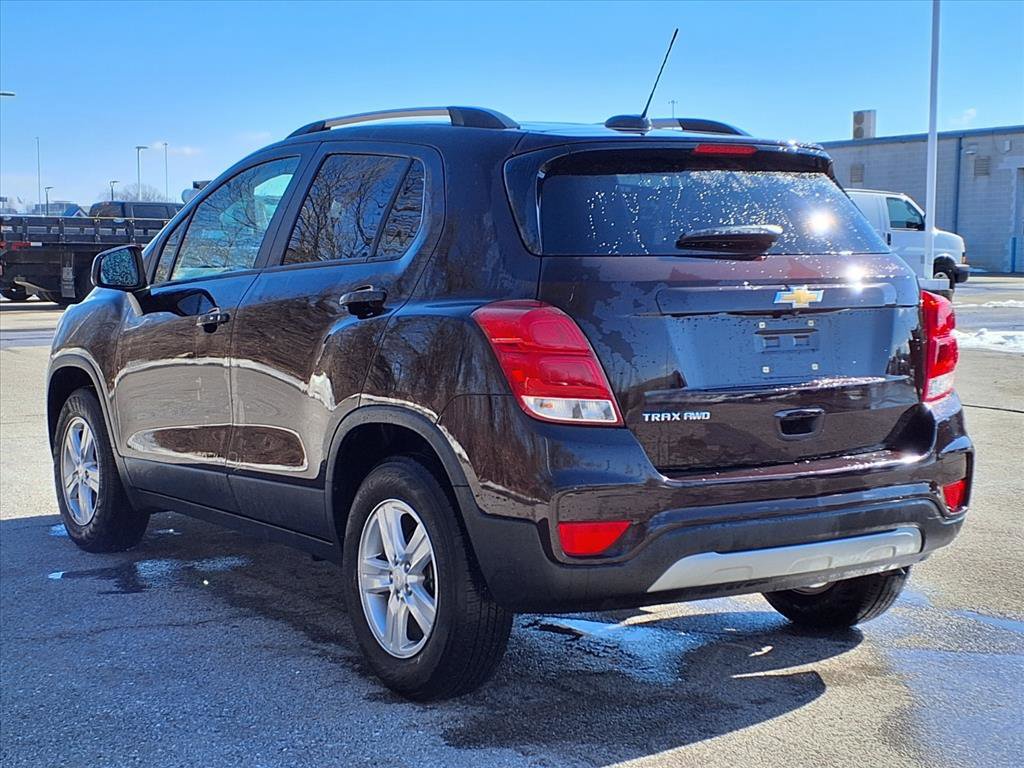 Used 2022 Chevrolet Trax LT w/ LT Convenience Package image 5