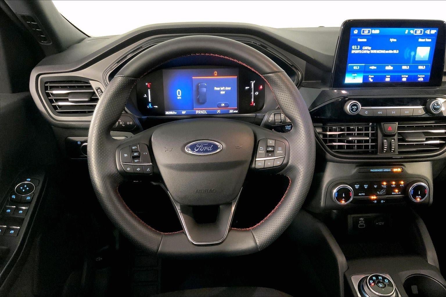 Used 2025 Ford Escape ST-Line FWD image 5