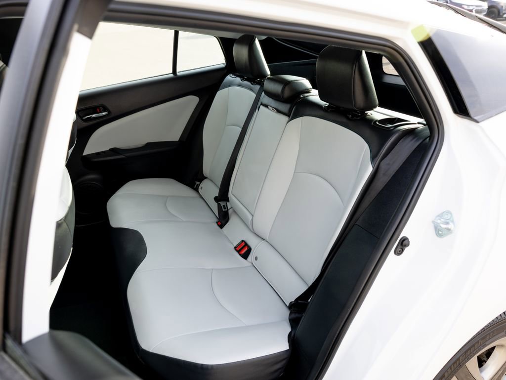 Used 2022 Toyota Prius XLE FWD image 11