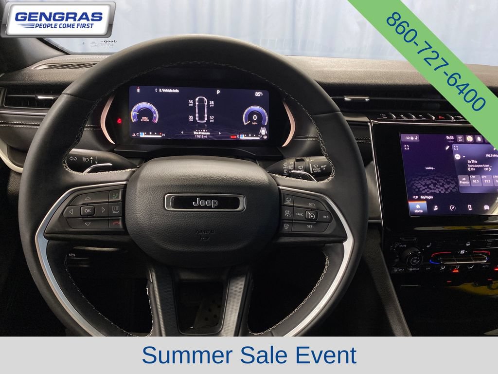 Used 2023 Jeep Grand Cherokee L Laredo AWD/4WD image 21