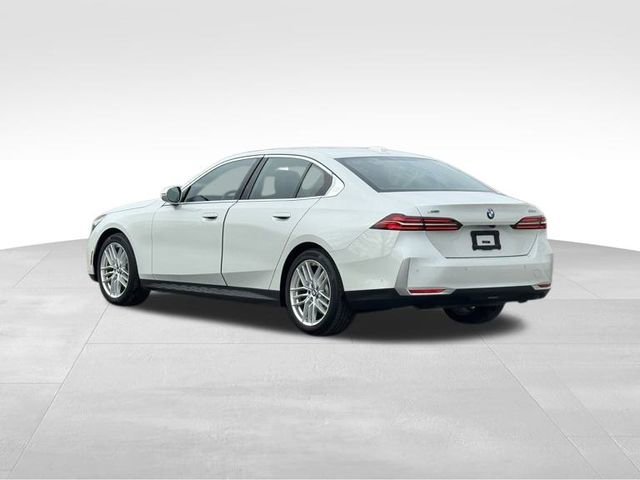 Certified 2025 BMW 530i xDrive 530i xDrive w/ Premium Package image 5