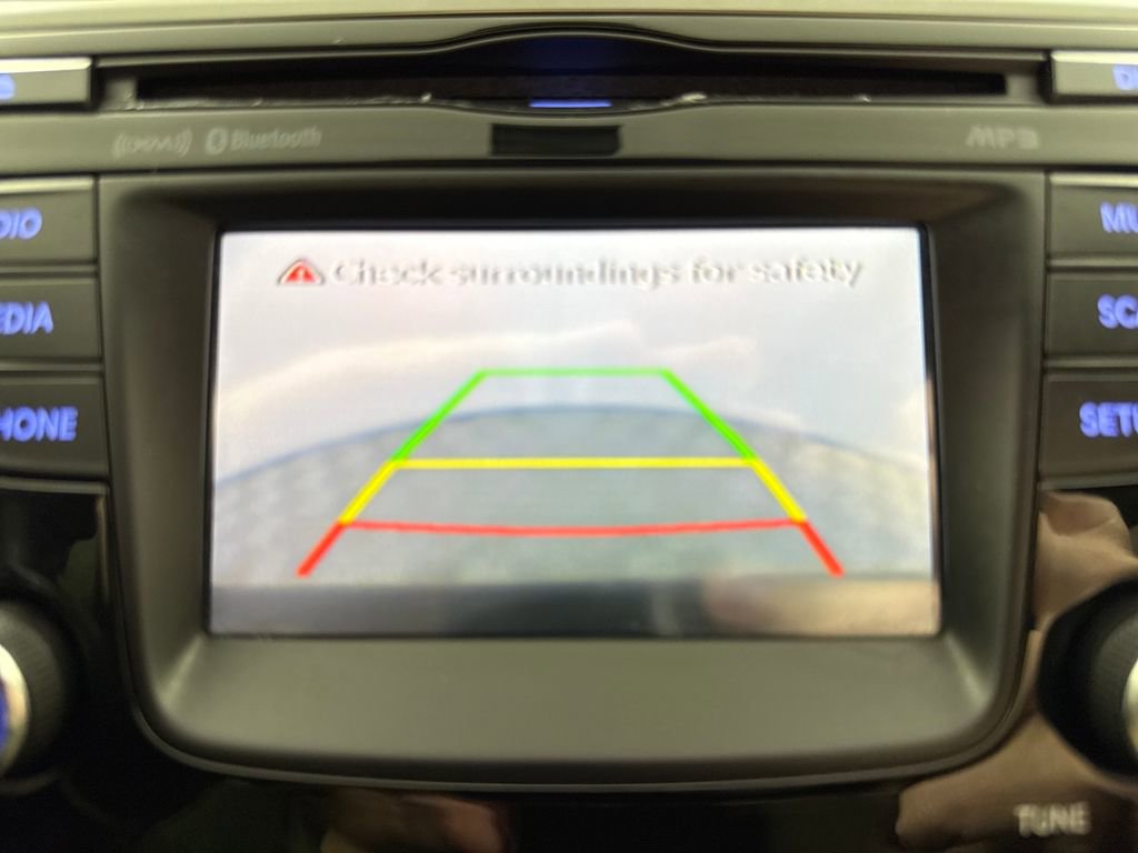 Used 2016 Hyundai Elantra Limited image 15