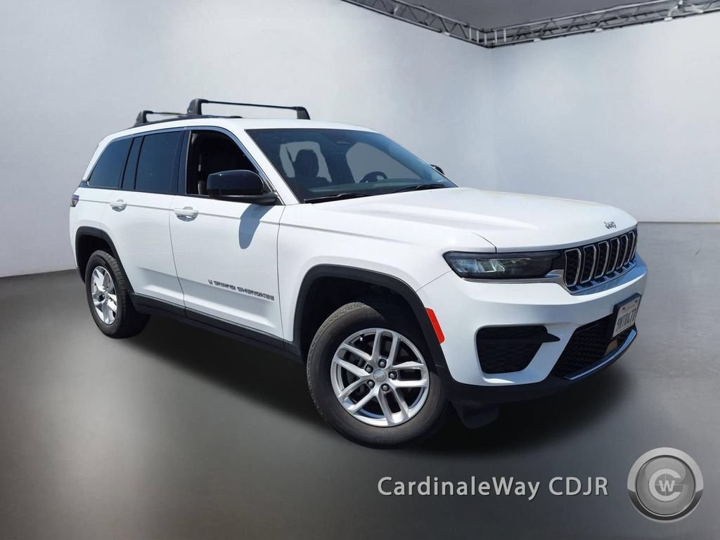 Used 2024 Jeep Grand Cherokee Laredo X AWD/4WD image 1