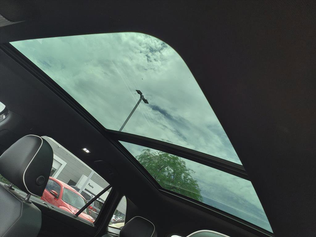 New 2026 Volkswagen Atlas Cross Sport SEL Premium R-Line image 9