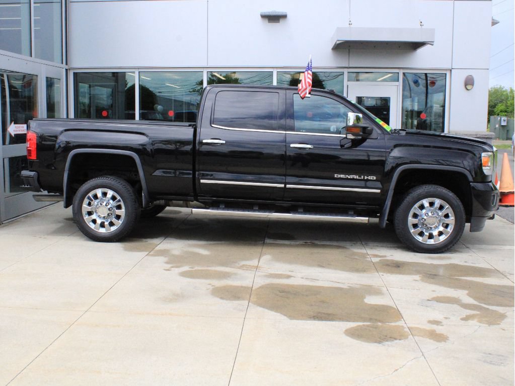 Used 2016 GMC Sierra 2500 Denali w/ Snow Plow Prep Package AWD/4WD image 7