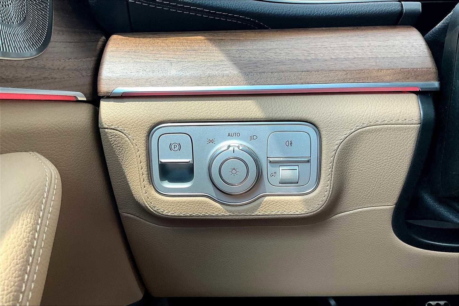 New 2026 Mercedes-Benz GLS 450 4MATIC image 13
