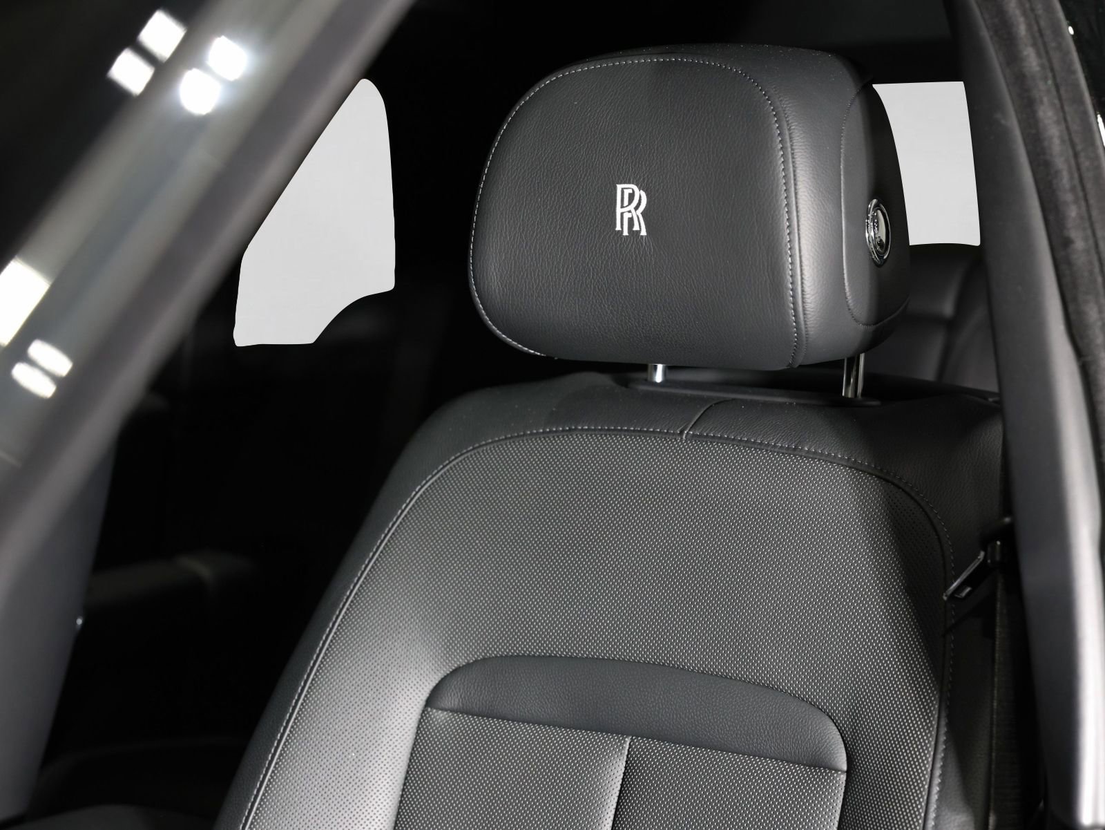 Used 2019 Rolls-Royce Cullinan AWD/4WD image 11