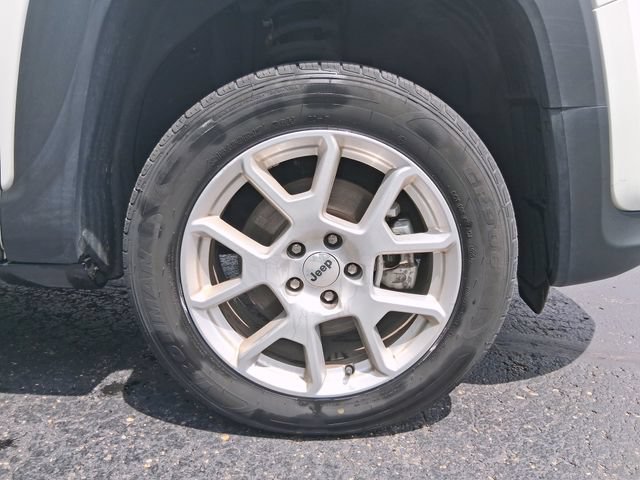 Used 2023 Jeep Renegade Latitude AWD/4WD image 8