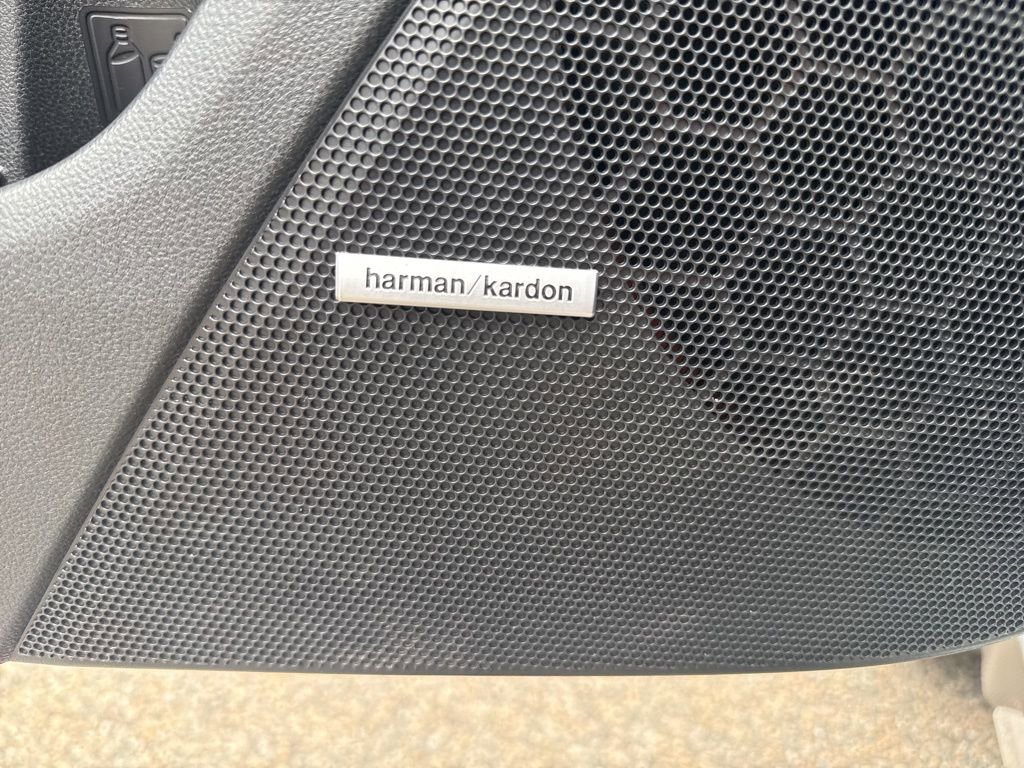 Used 2023 Subaru Crosstrek Hybrid w/ Moonroof Package w/Navigation image 17