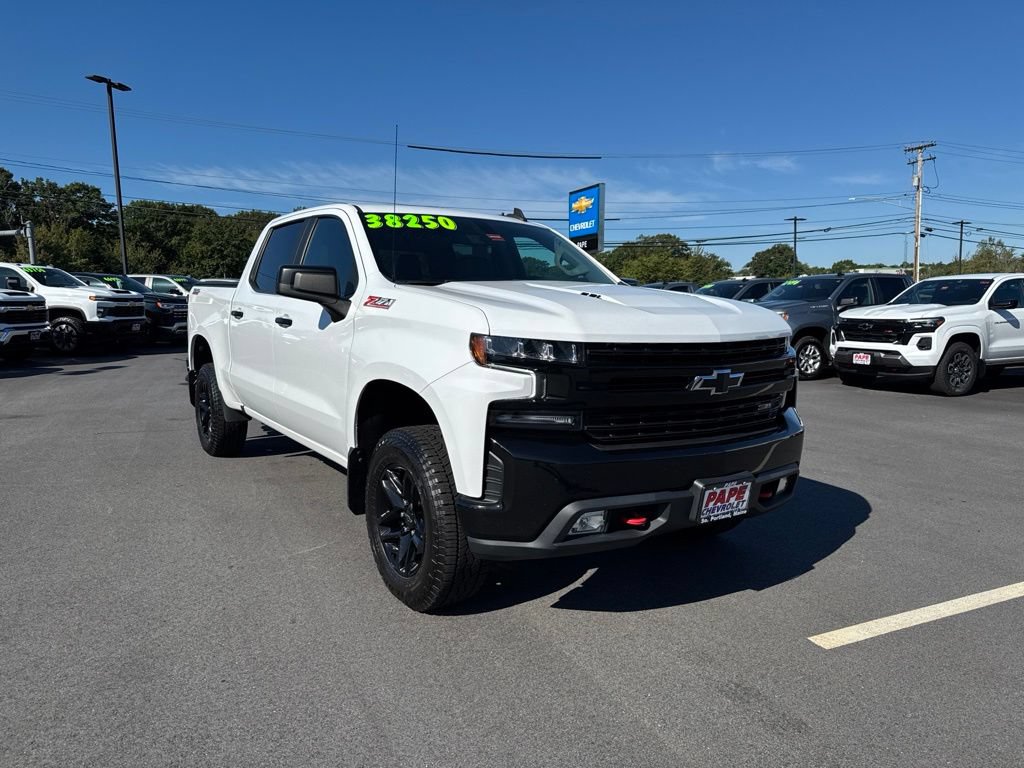 Used 2021 Chevrolet Silverado 1500 LT Trail Boss w/ Convenience Package II AWD/4WD image 2