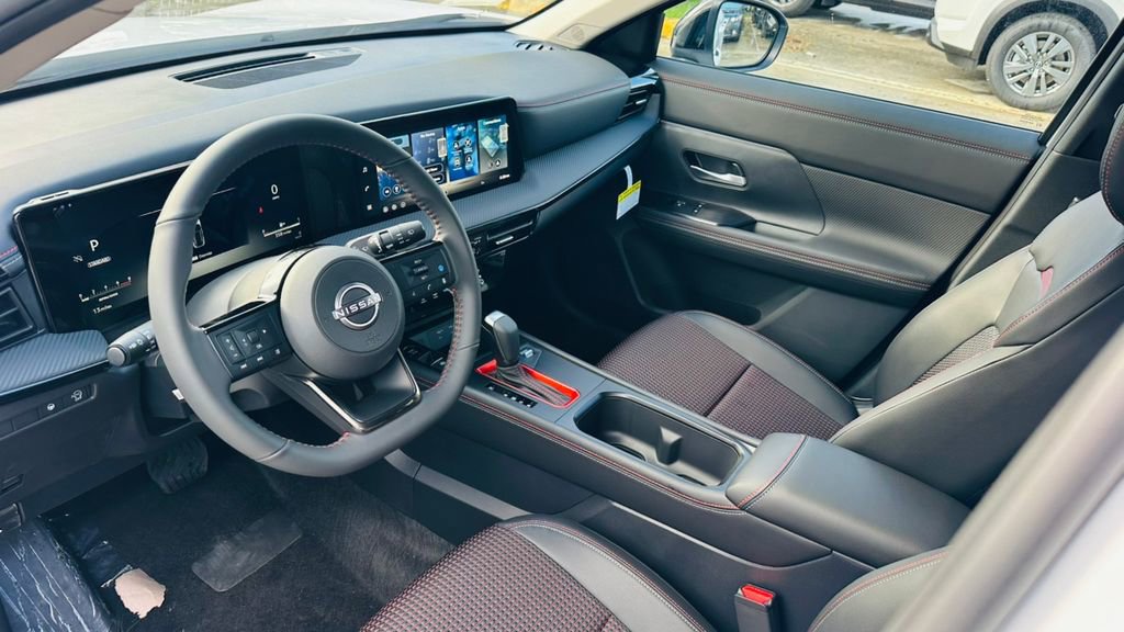 New 2026 Nissan Kicks SR FWD image 13