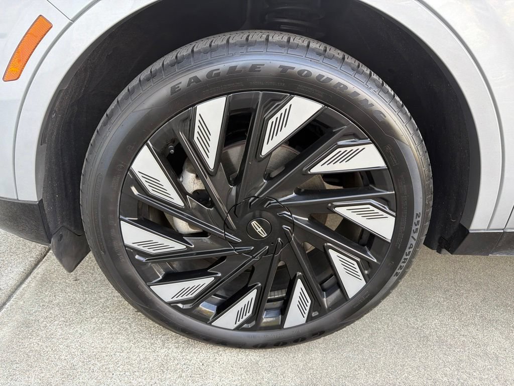 Used 2024 Lincoln Nautilus Reserve w/ Equipment Group 202A AWD/4WD image 39
