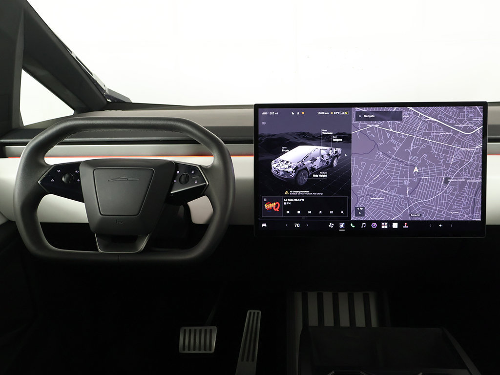 Used 2024 Tesla Cybertruck AWD Crew Cab image 34