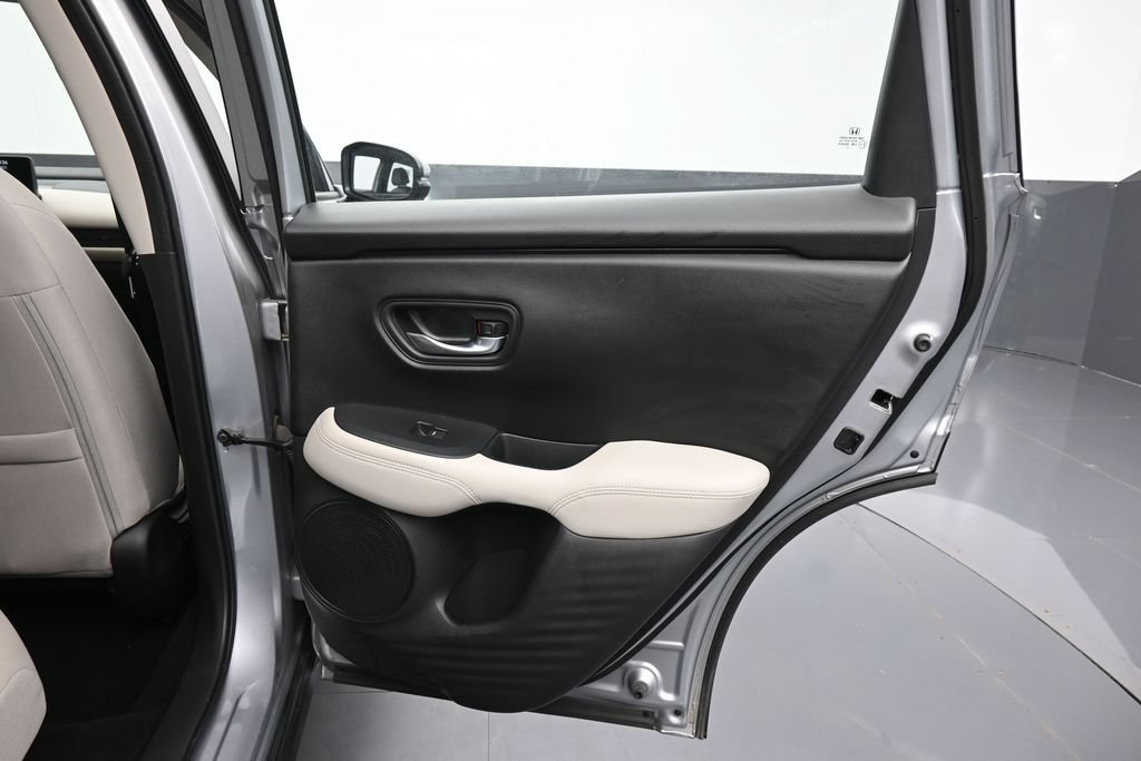 Certified 2023 Honda HR-V LX image 31