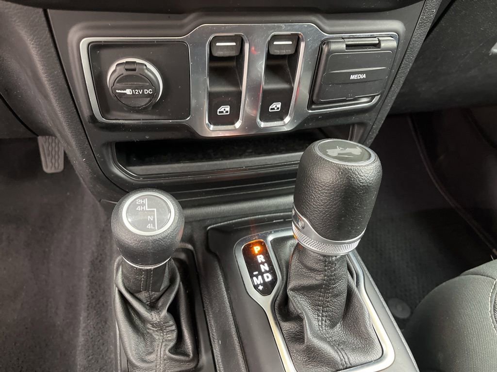 Used 2021 Jeep Wrangler Sport AWD/4WD image 25