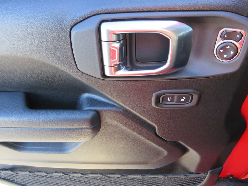 Used 2025 Jeep Wrangler Sport S image 24