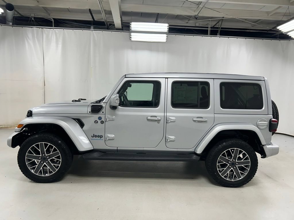 Used 2024 Jeep Wrangler High Altitude AWD/4WD image 8
