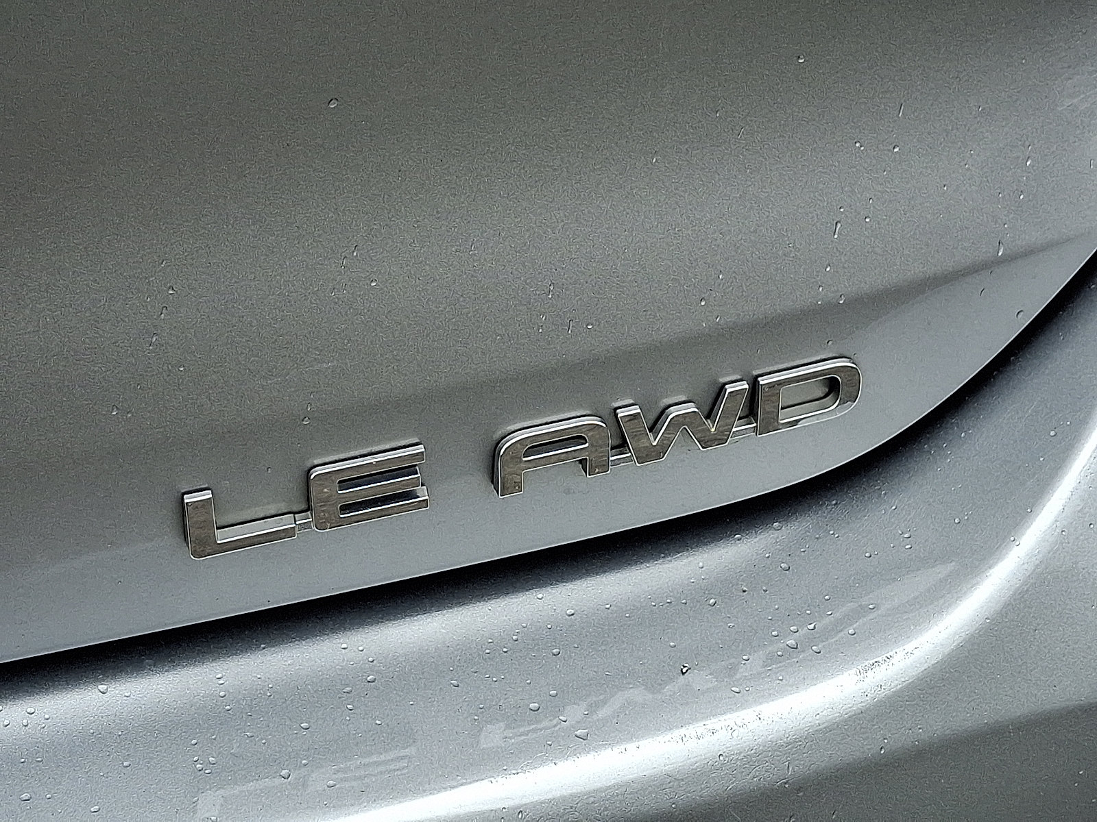 Used 2024 Toyota Highlander LE AWD/4WD image 31