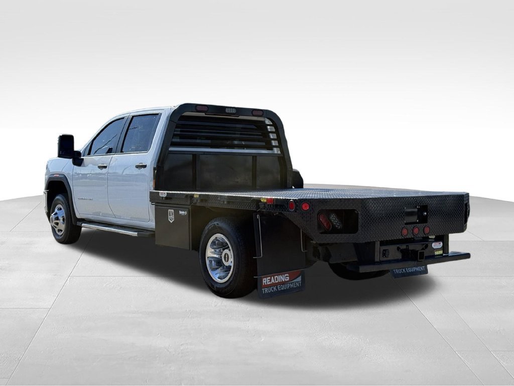 Used 2022 GMC Sierra 3500 Pro w/ Convenience Package RWD image 3