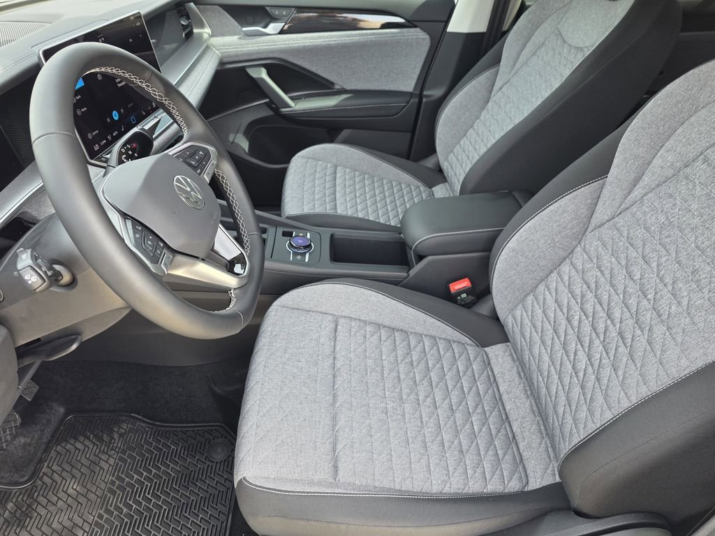 New 2026 Volkswagen Tiguan S image 9