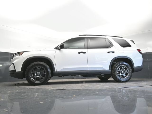 Used 2025 Honda Pilot TrailSport image 31