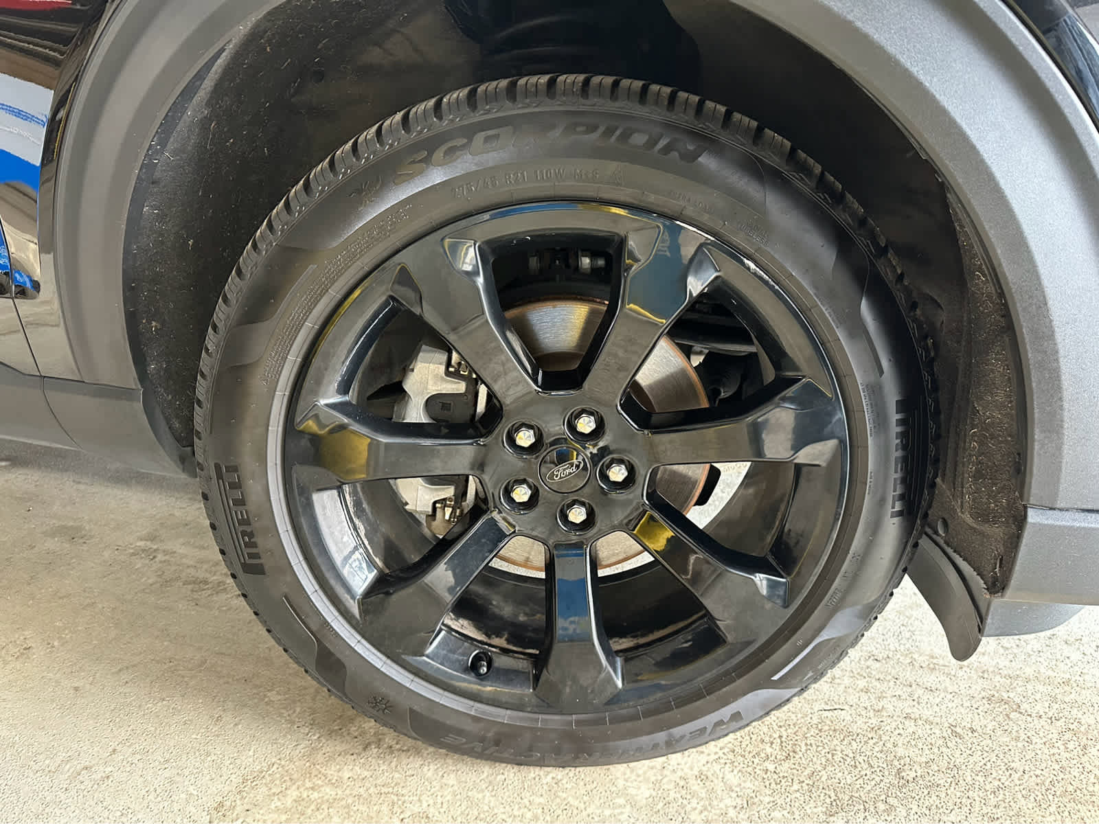 Used 2024 Ford Explorer ST-Line w/ Class IV Trailer Tow Package AWD/4WD image 43