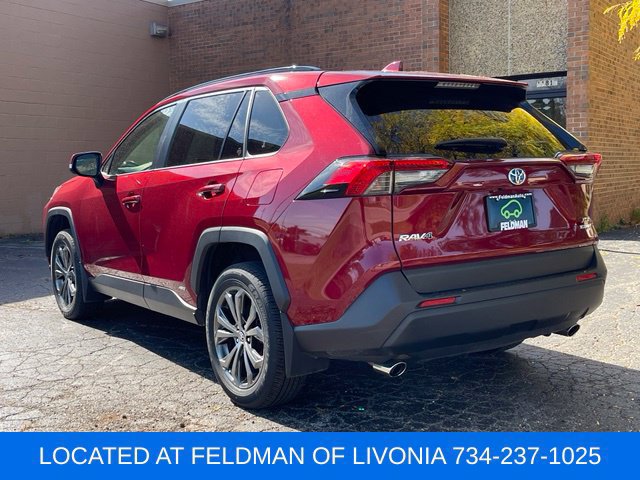 Used 2022 Toyota RAV4 XLE Premium AWD/4WD image 3