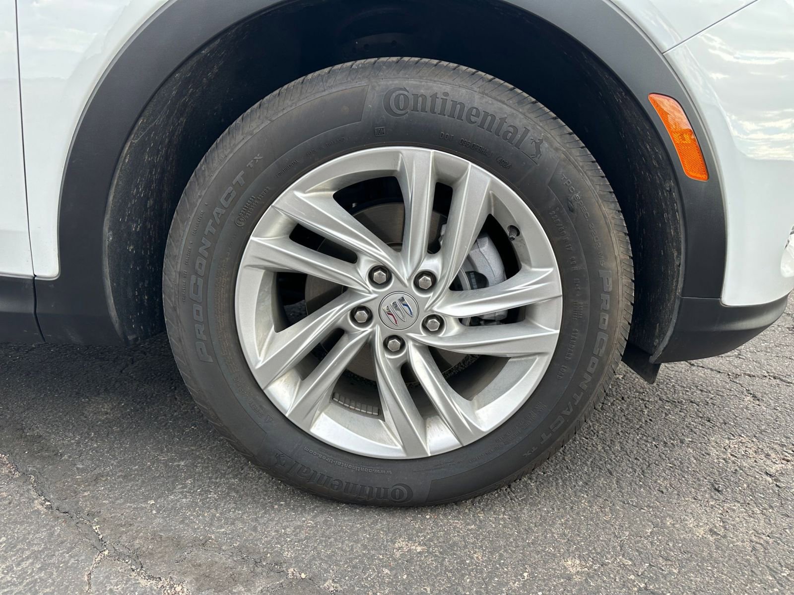 Used 2025 Buick Envista Preferred image 28