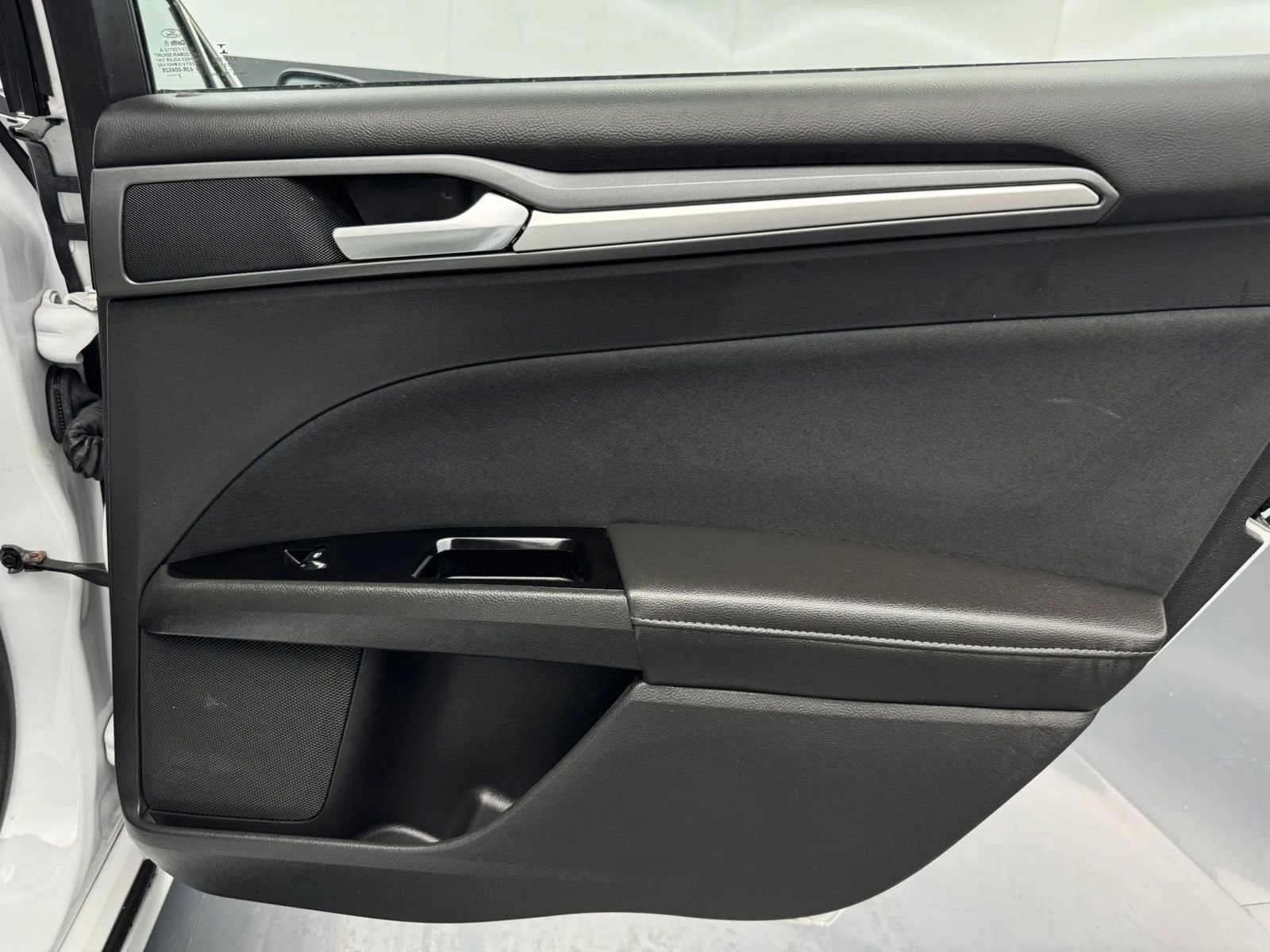 Used 2016 Ford Fusion SE image 35
