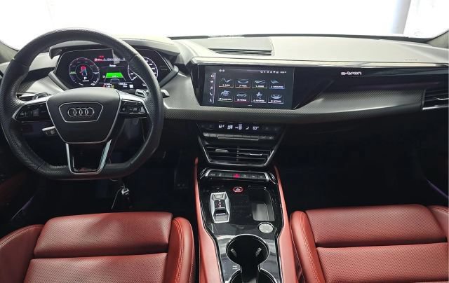 Used 2023 Audi RS e-tron GT w/ Carbon Performance Package AWD/4WD image 12