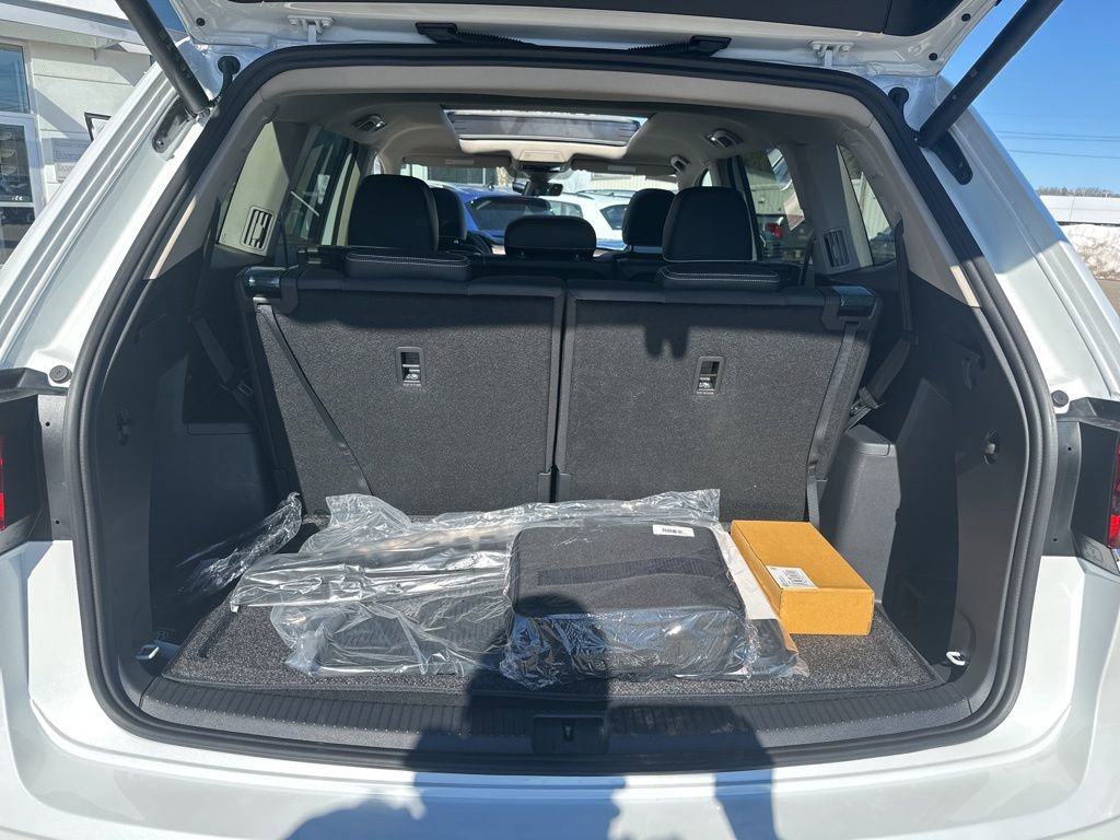 New 2026 Volkswagen Atlas SEL Premium R-Line image 25