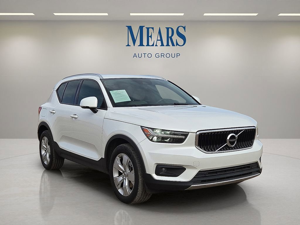 Certified 2021 Volvo XC40 T5 Momentum image 7