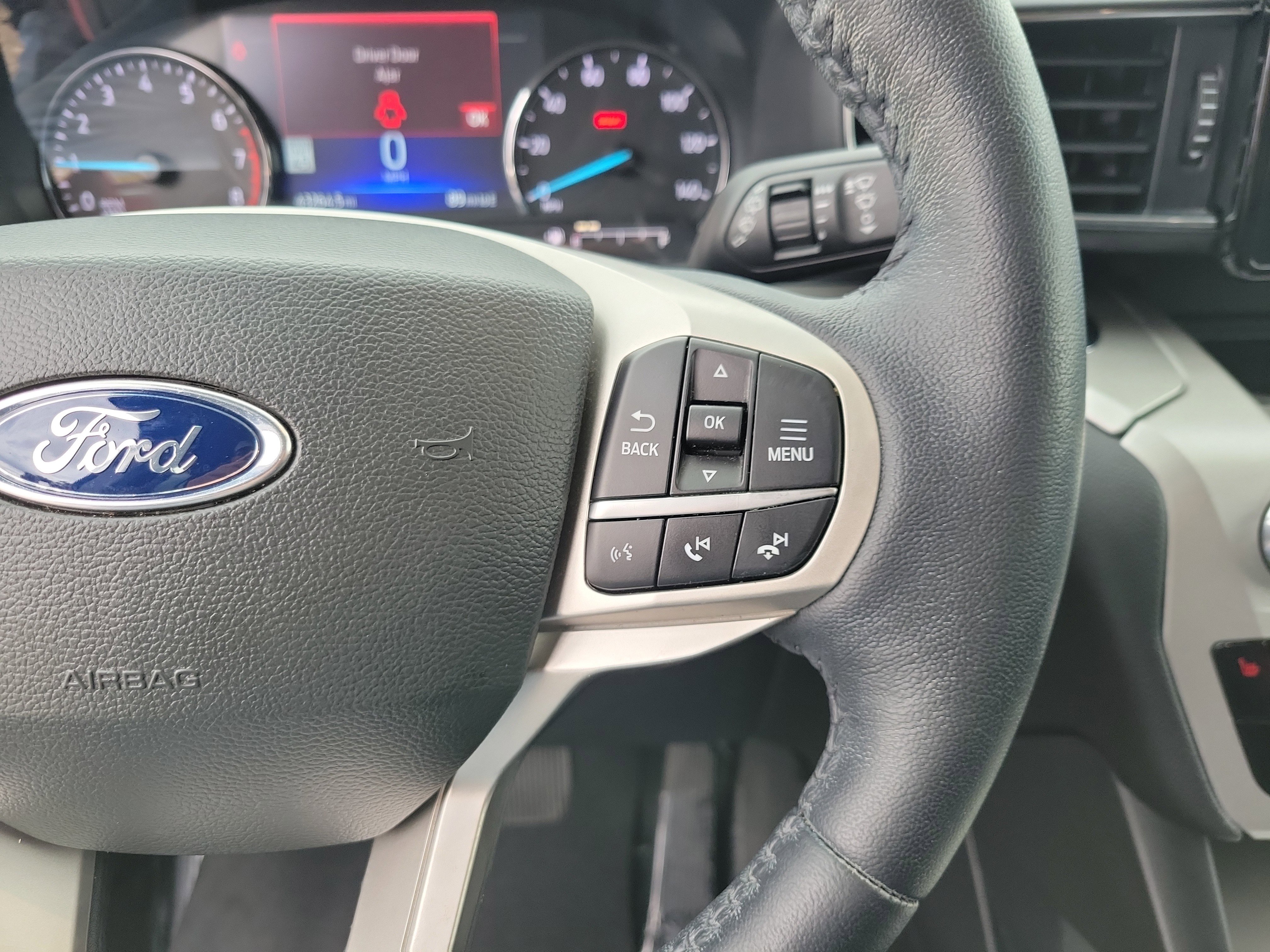 Used 2022 Ford Explorer XLT w/ Equipment Group 202A image 30