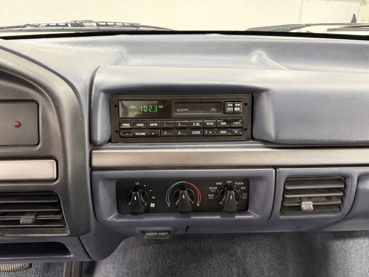 Used 1993 Ford F250 4x4 Regular Cab image 76