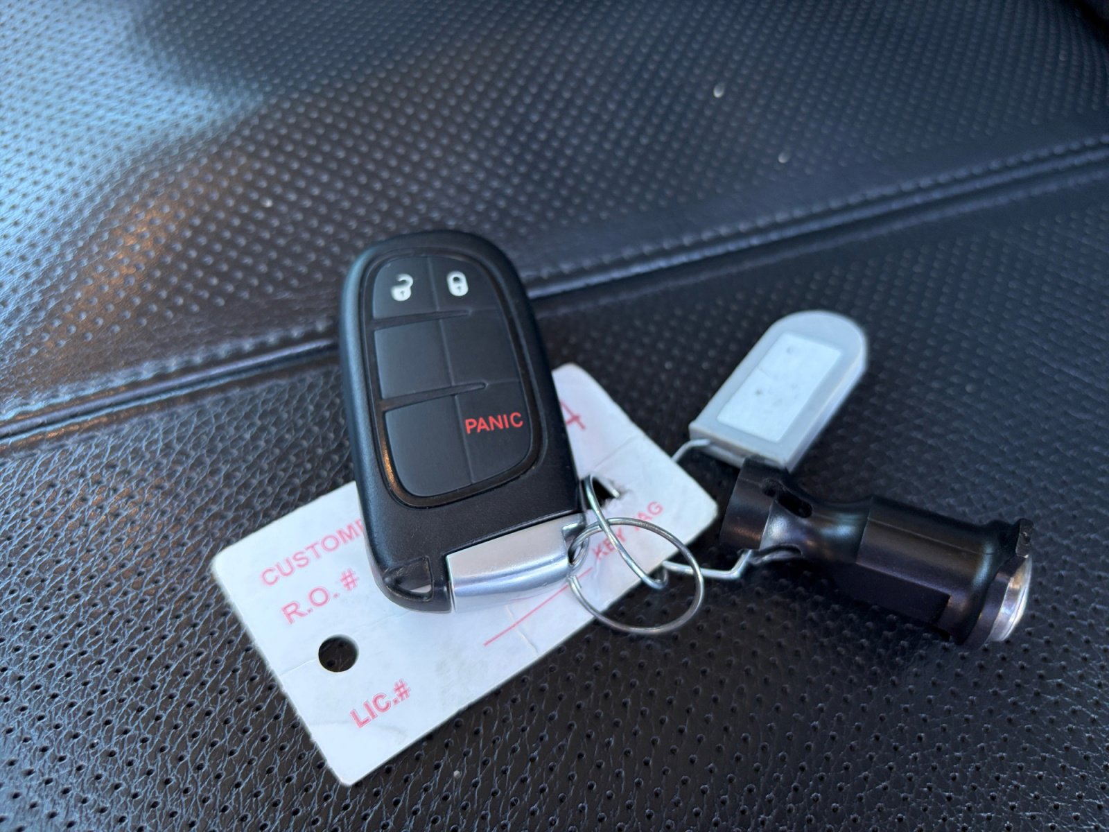 Used 2019 RAM 1500 Laramie w/ Convenience Group AWD/4WD image 30