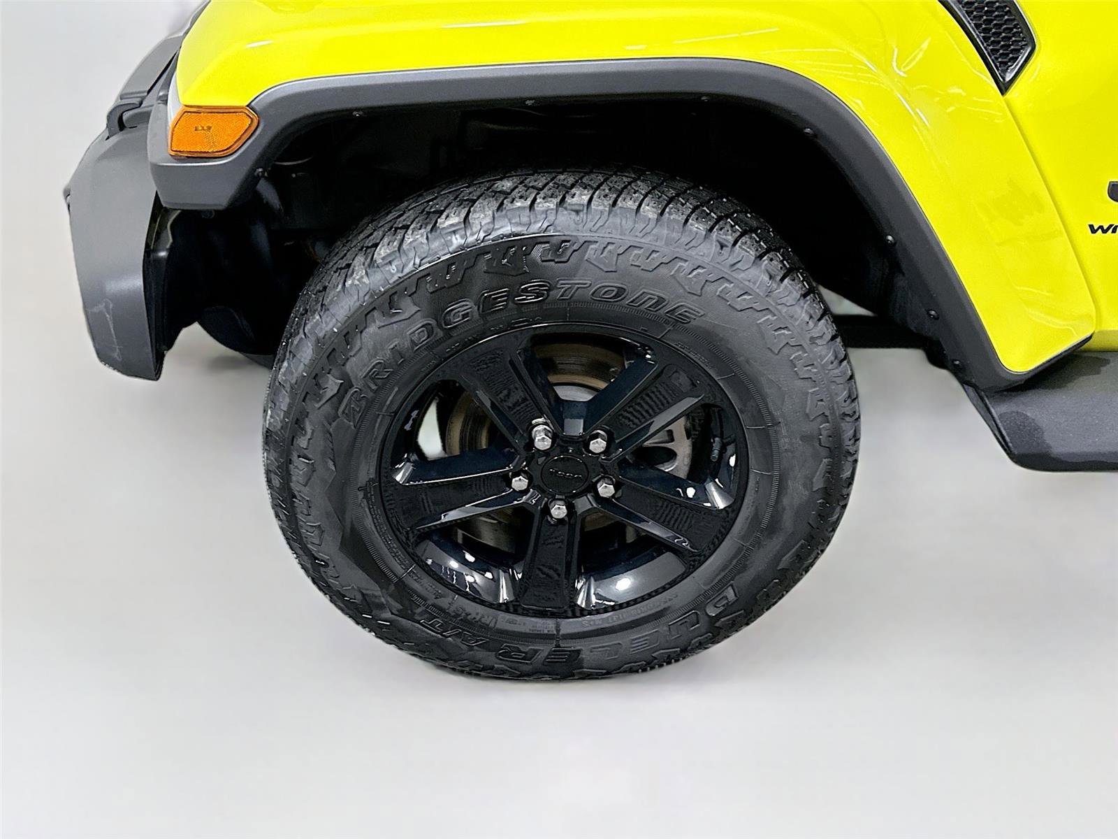 Used 2023 Jeep Wrangler Unlimited Sahara image 23