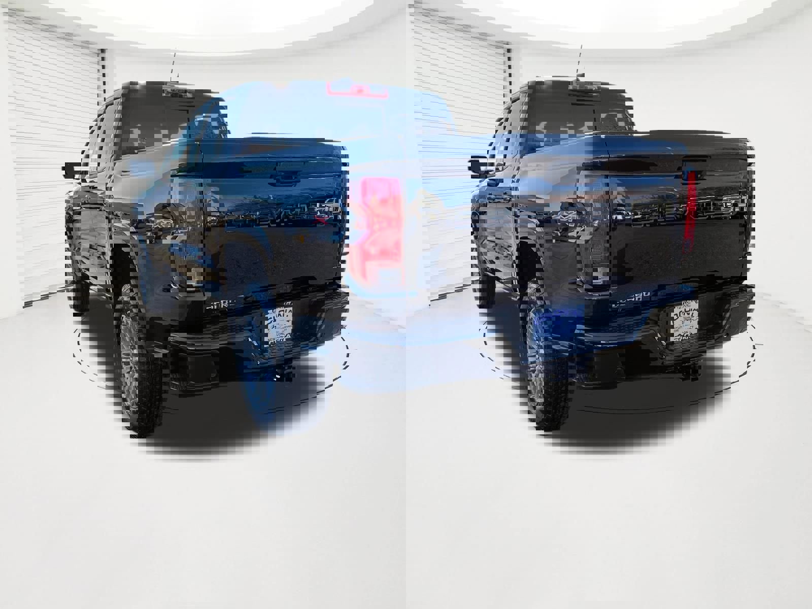 New 2026 Chevrolet Colorado LT image 3