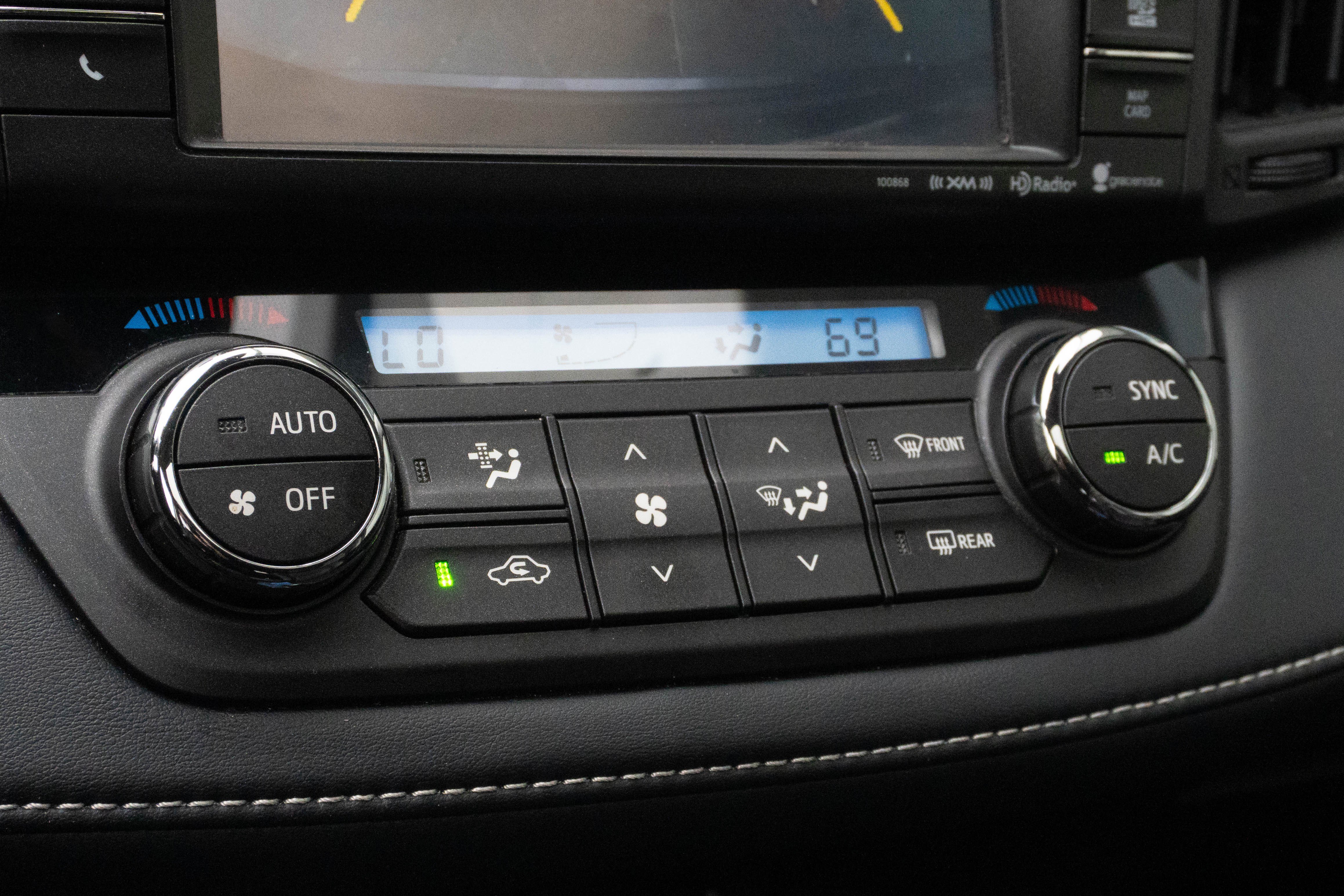 Used 2018 Toyota RAV4 Limited image 26