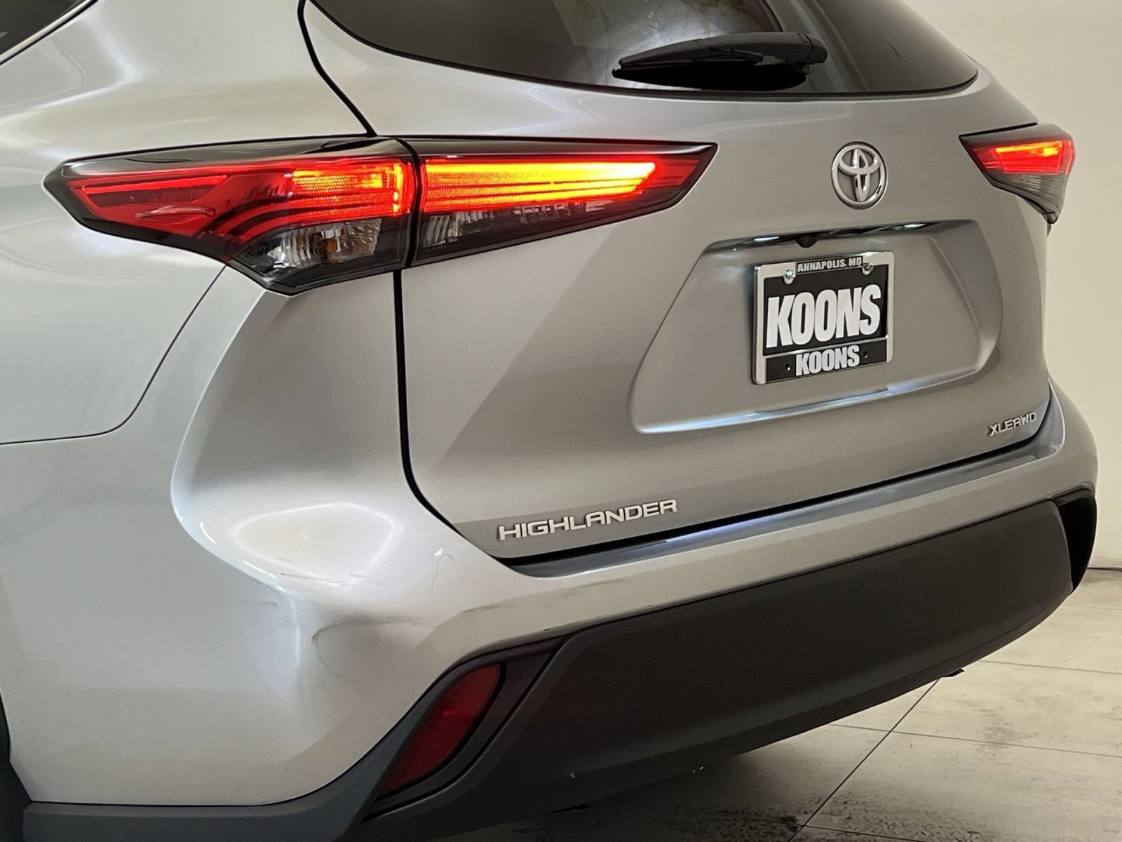 Used 2021 Toyota Highlander XLE image 34