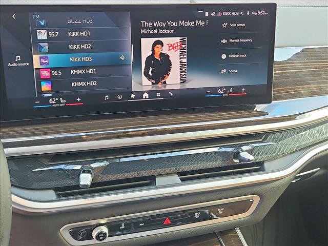 Used 2025 BMW X5 xDrive50e w/ Parking Assistance Package AWD/4WD image 15