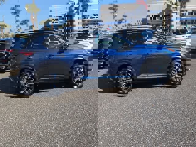 Used 2023 Nissan Rogue Platinum w/ Platinum Premium Package image 9