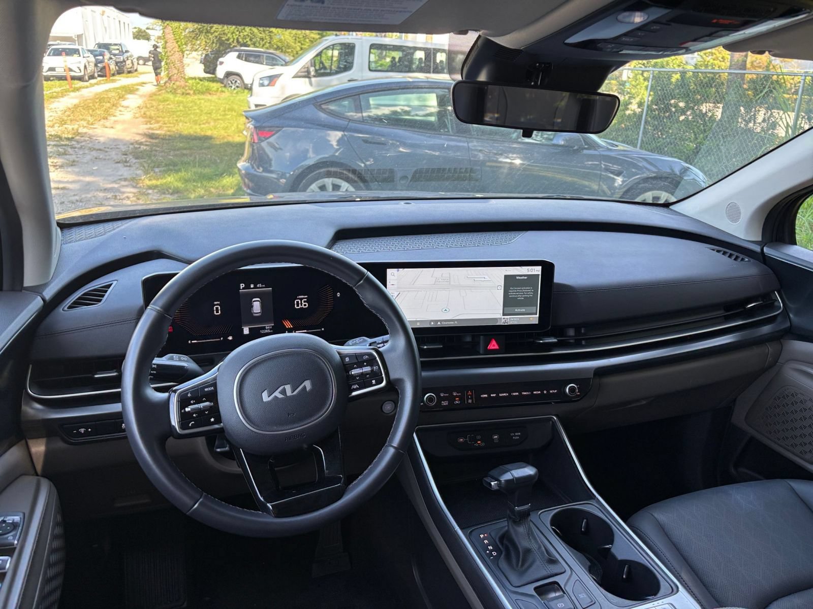 Used 2026 Kia Carnival FWD image 35