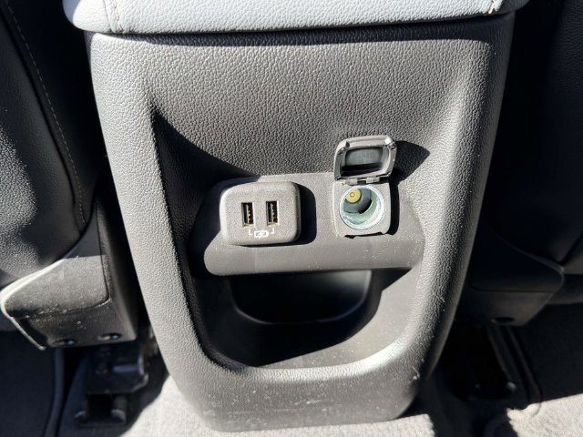 Used 2020 Chevrolet Colorado Z71 AWD/4WD image 16