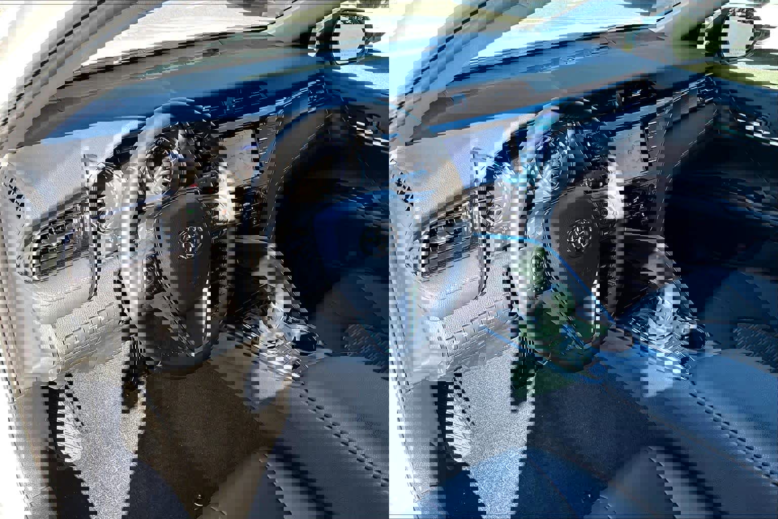 Used 2020 Toyota Camry SE image 17