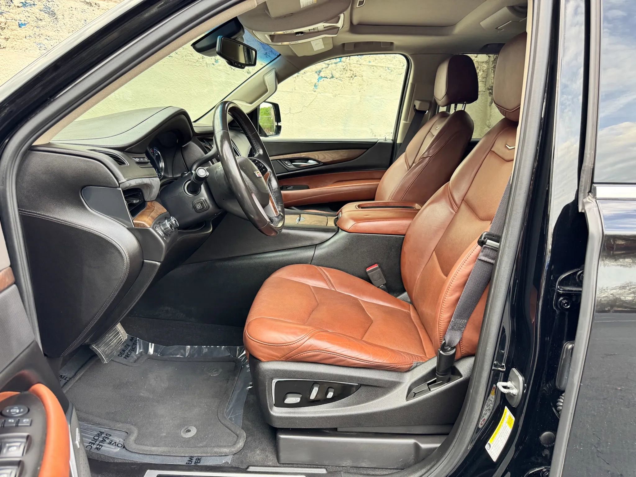 Used 2016 Cadillac Escalade Premium image 11
