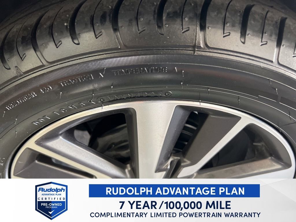 Used 2021 Nissan Versa SV image 35