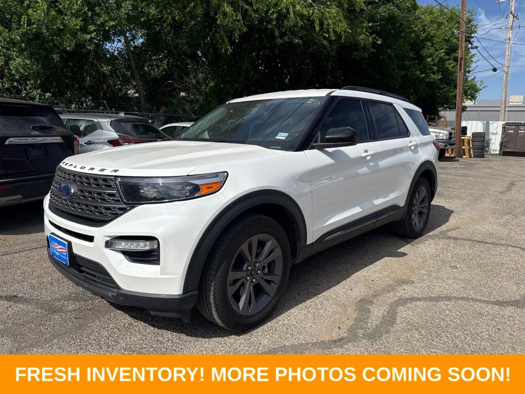 Used 2022 Ford Explorer XLT w/ Equipment Group 202A AWD/4WD image 5