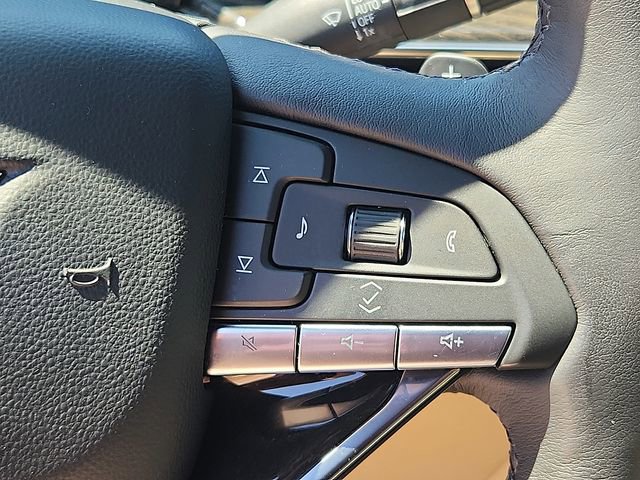 Certified 2024 Cadillac Escalade Premium Luxury w/ LPO, Floor Liner Package AWD/4WD image 23