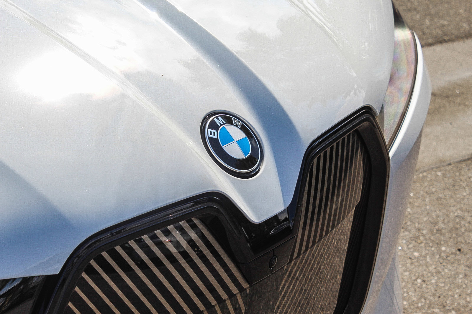 New 2026 BMW iX xDrive60 image 9
