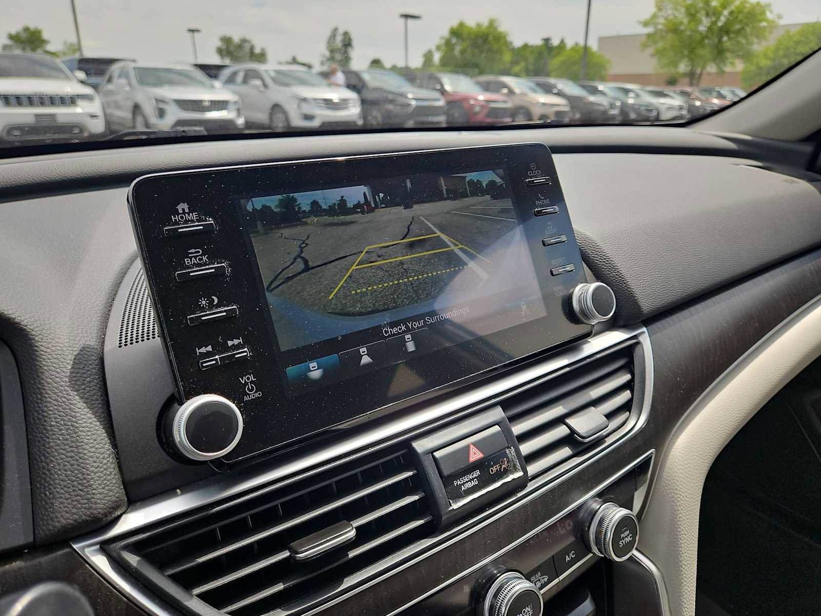 Used 2020 Honda Accord EX image 29
